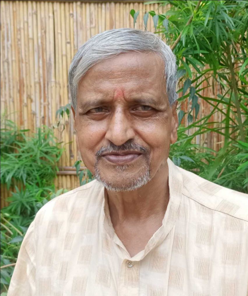श्री गिर्राज शरण पाण्डेय 
